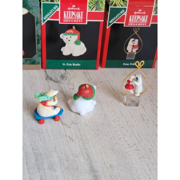 Hallmark miniature polar bear ornament Xmas set ice - Picture 5 of 5